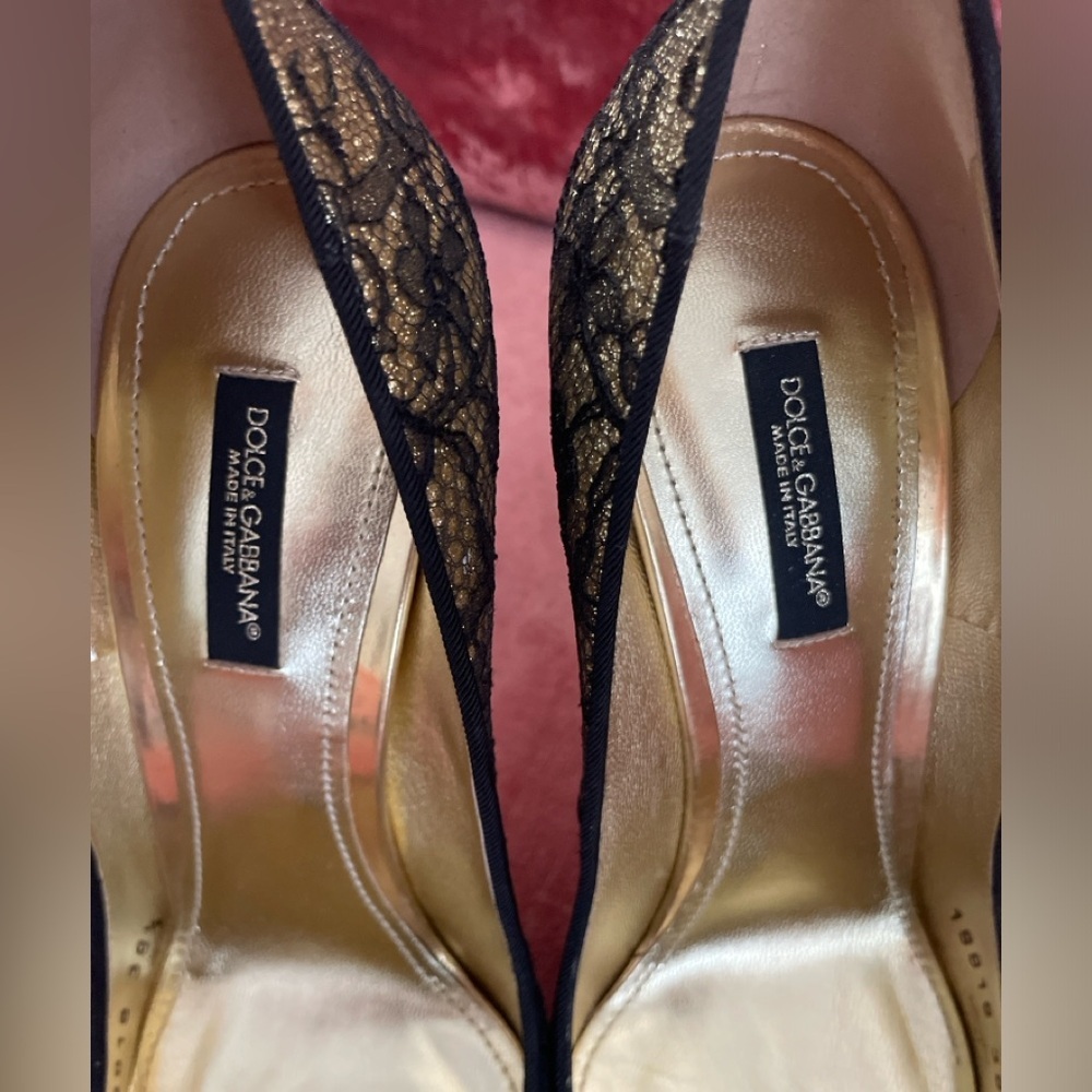 NWB DOLCE & GABBANA Gold Black Chantilly Lace KATE heels shoes Pumps $1045 38 8 - Picture 11 of 16
